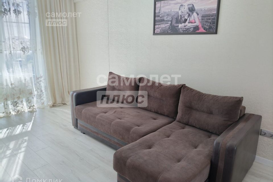 Продаётся 1-комнатная квартира, 42 м²