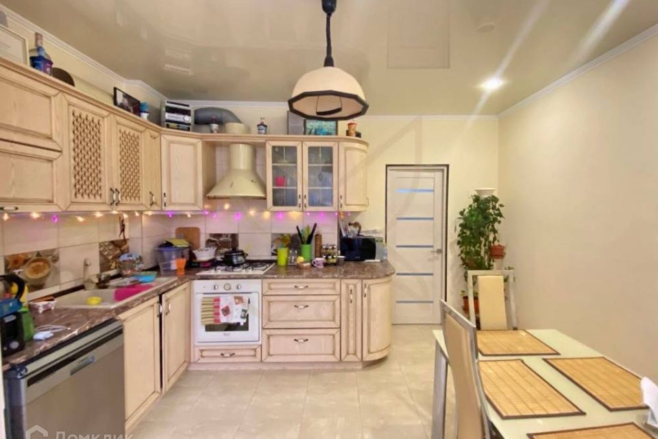 Продаётся 2-комнатная квартира, 62 м²