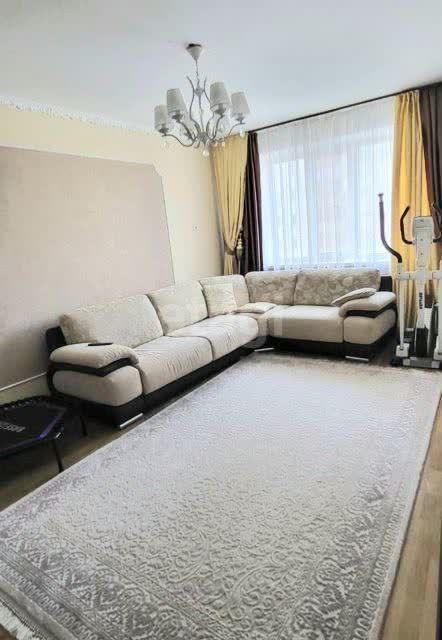 Продаётся 4-комнатная квартира, 83.9 м²