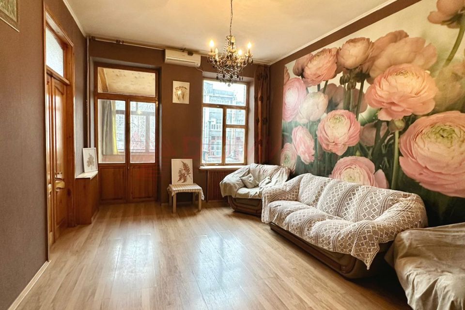 Продаётся 4-комнатная квартира, 80 м²