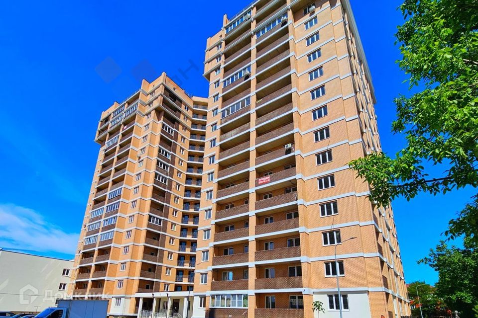 Продаётся 1-комнатная квартира, 40.4 м²