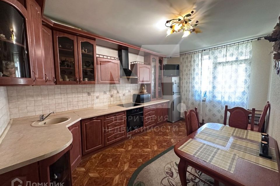 Продаётся 2-комнатная квартира, 69.5 м²