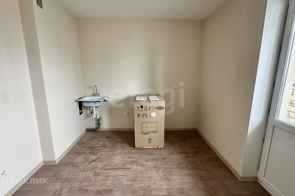 Продаётся 1-комнатная квартира, 38 м²