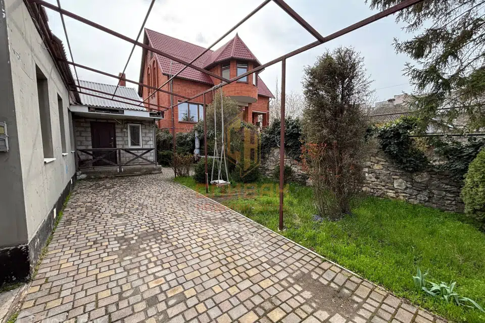 Продаётся часть дома