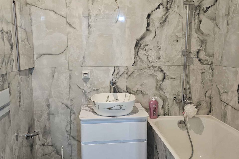 Продаётся 2-комнатная квартира, 58.45 м²