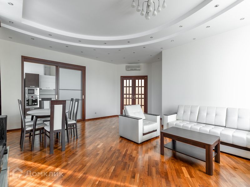 Сдаётся 5-комнатная квартира, 211 м²