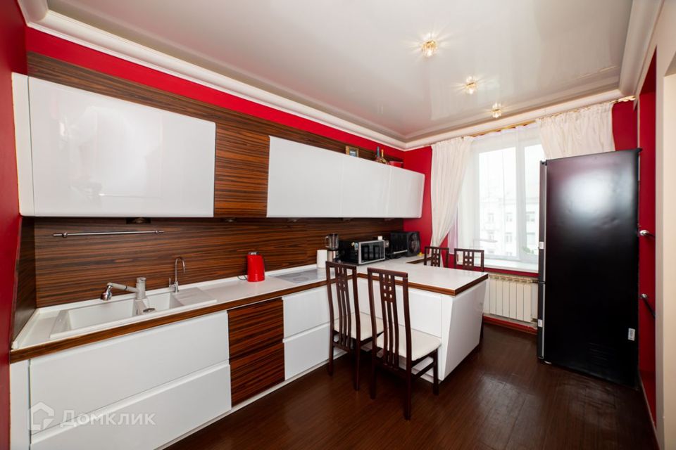 Продаётся 2-комнатная квартира, 60.2 м²