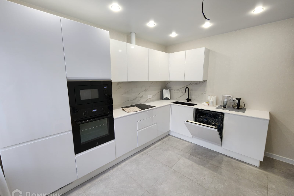 Продаётся 3-комнатная квартира, 87 м²