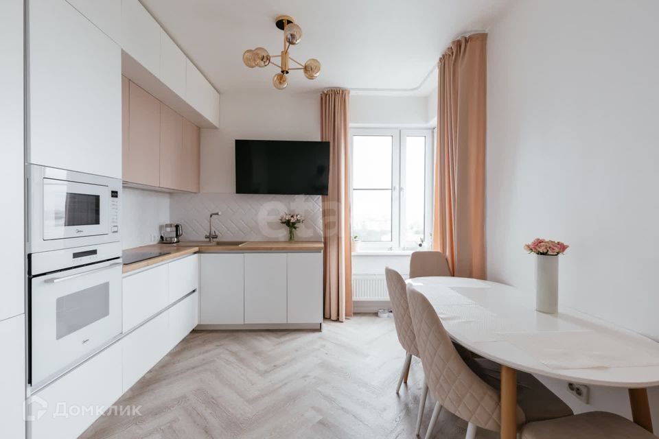 Продаётся 2-комнатная квартира, 57.74 м²