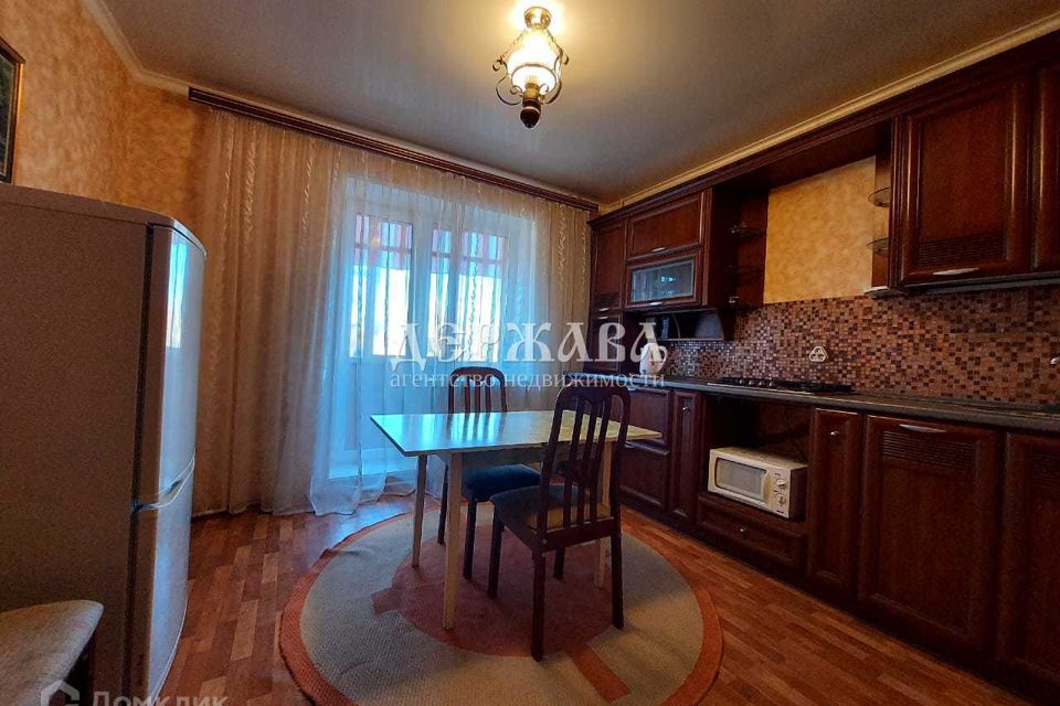 Сдаётся 2-комнатная квартира, 64 м²