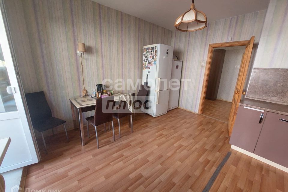 Продаётся 3-комнатная квартира, 103 м²