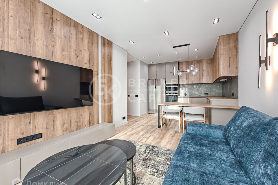 Продаётся 2-комнатная квартира, 72.8 м²