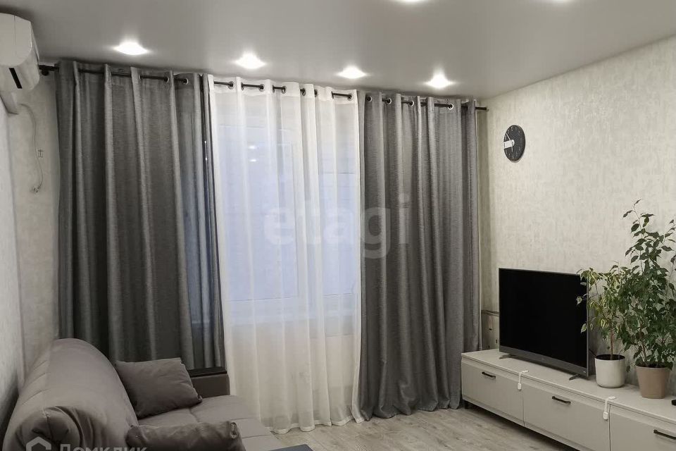Продаётся 1-комнатная квартира, 40.4 м²