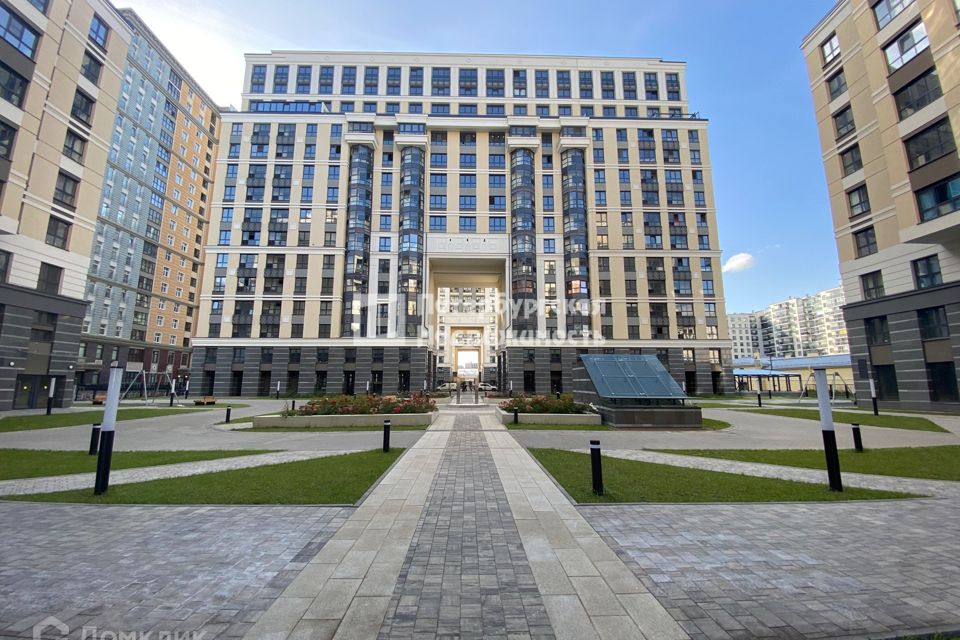 Продаётся 3-комнатная квартира, 103.6 м²