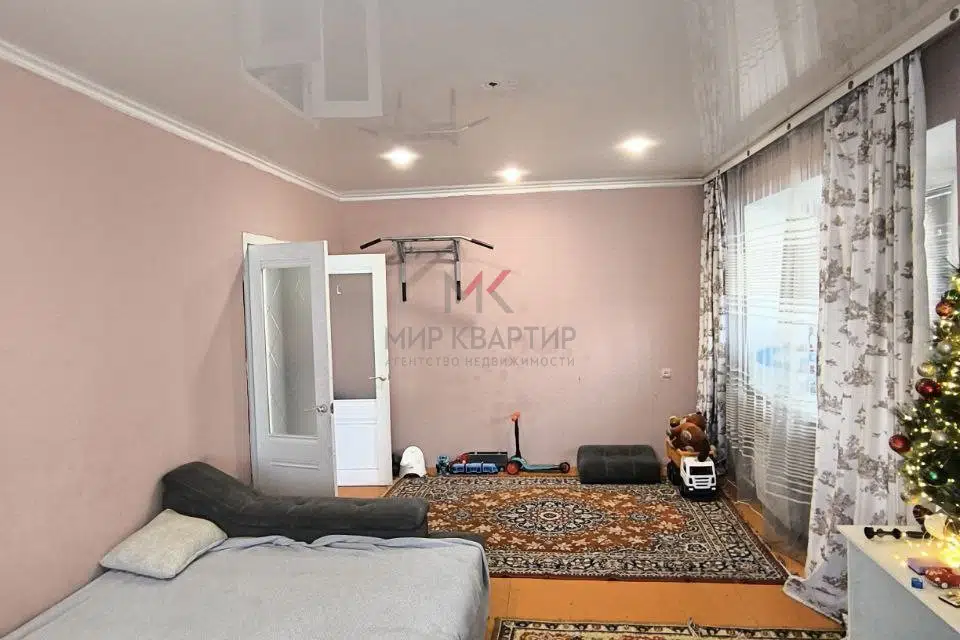 Продаётся 4-комнатная квартира, 72.4 м²