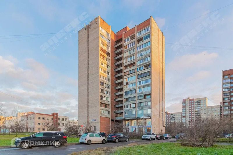 Продаётся комната в 12-комн. квартире, 12.2 м²