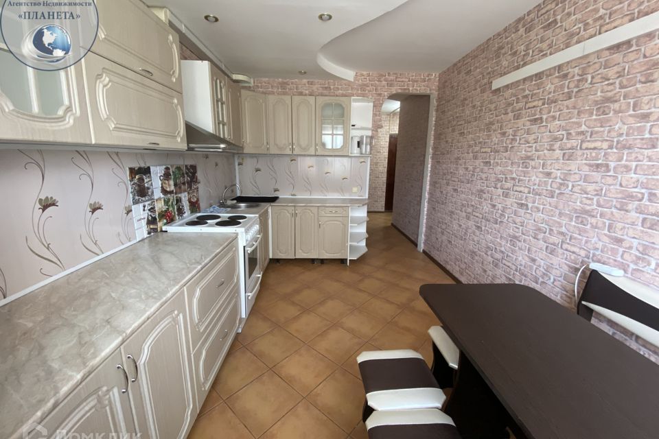 Сдаётся 1-комнатная квартира, 54 м²