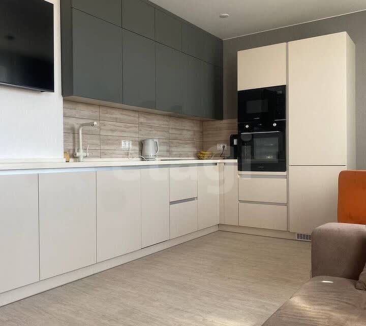 Продаётся 3-комнатная квартира, 100 м²