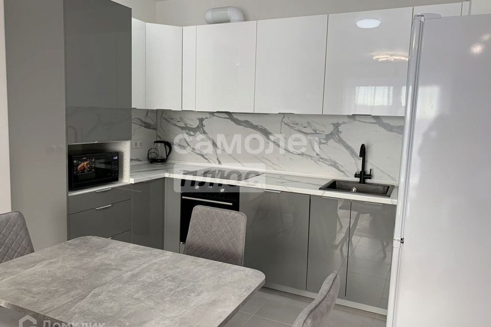 Продаётся 1-комнатная квартира, 44.2 м²