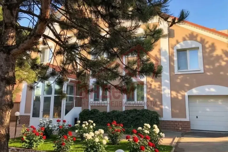Продаётся 2-этажный дом, 418 м²