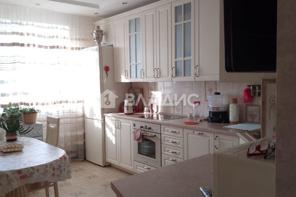 Продаётся 2-комнатная квартира, 66.4 м²