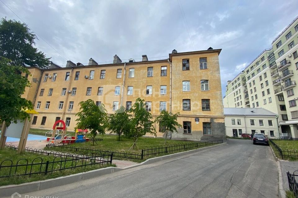 Продаётся 10-комнатная квартира, 235.3 м²