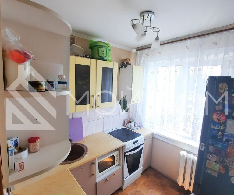 Продаётся 4-комнатная квартира, 59.9 м²