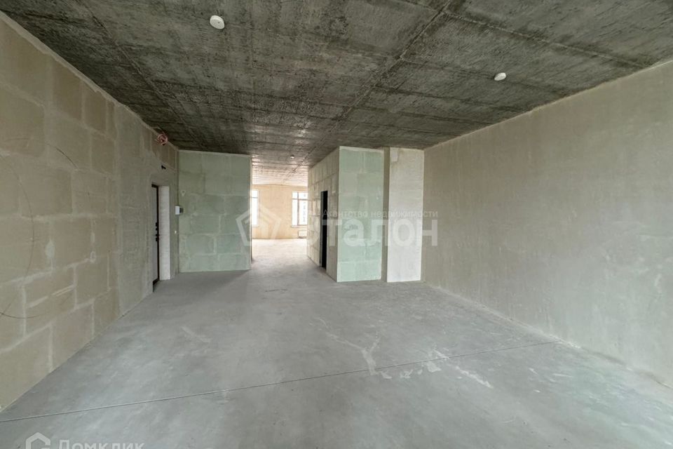 Продаётся 2-комнатная квартира, 76.4 м²