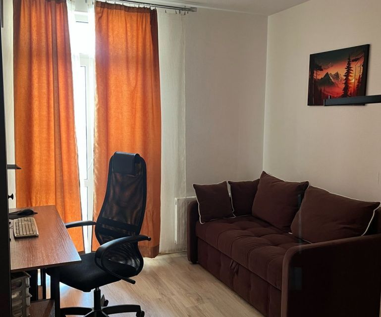 Продаётся 1-комнатная квартира, 42 м²