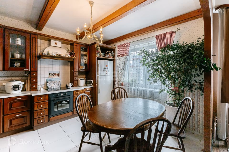 Продаётся 4-комнатная квартира, 98.7 м²