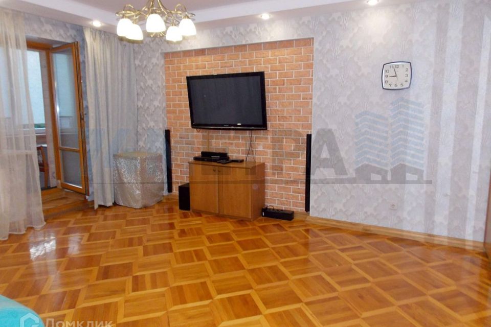 Сдаётся 3-комнатная квартира, 107 м²