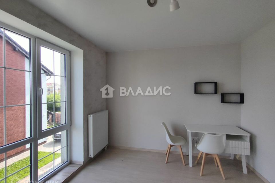 Продаётся 1-комнатная квартира, 52 м²