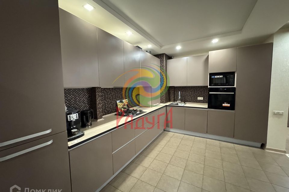 Продаётся 3-комнатная квартира, 98.4 м²