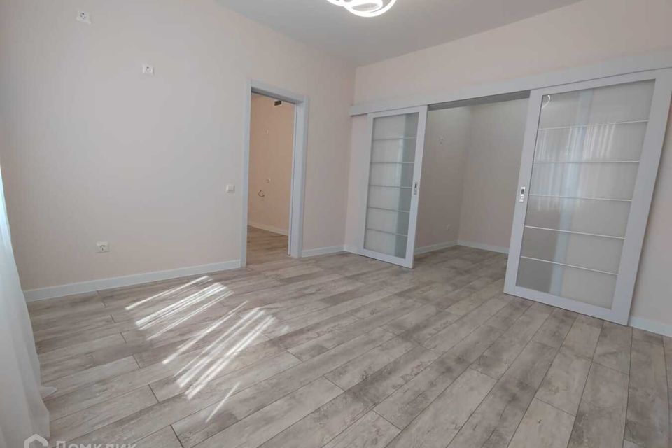 Продаётся 1-комнатная квартира, 42 м²