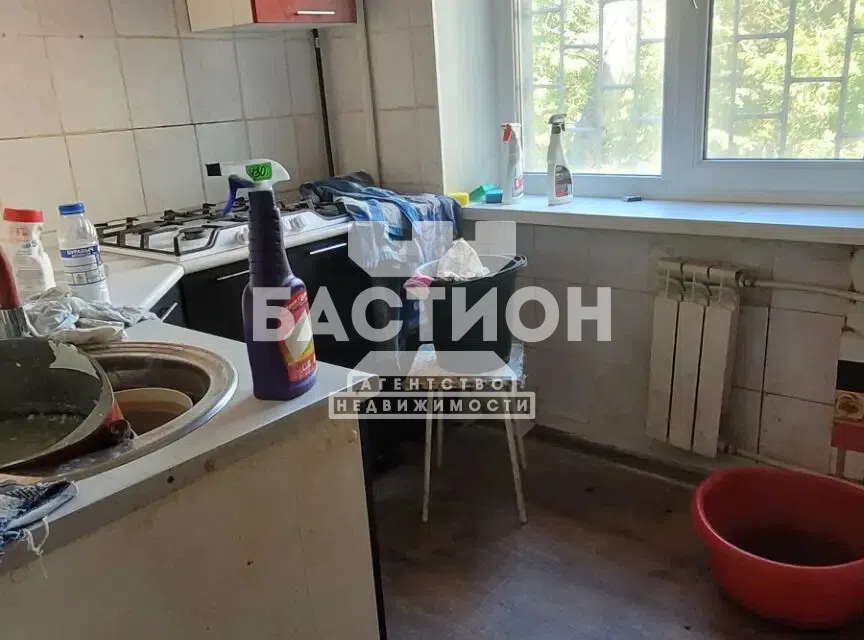 Продаётся 3-комнатная квартира, 41.8 м²