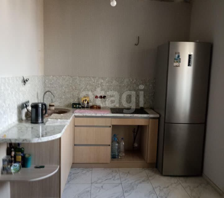 Продаётся 1-комнатная квартира, 41.6 м²