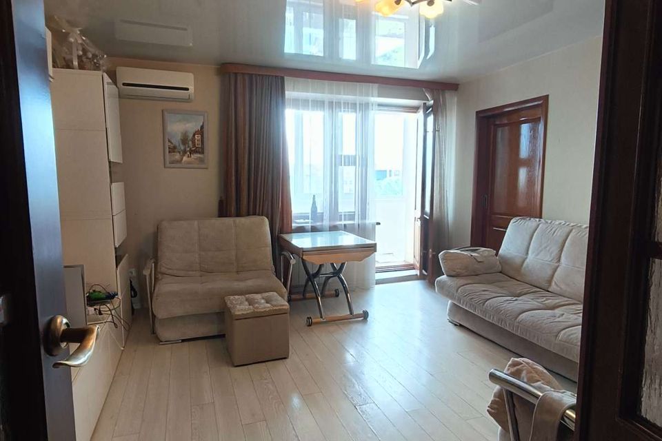 Продаётся 4-комнатная квартира, 75 м²