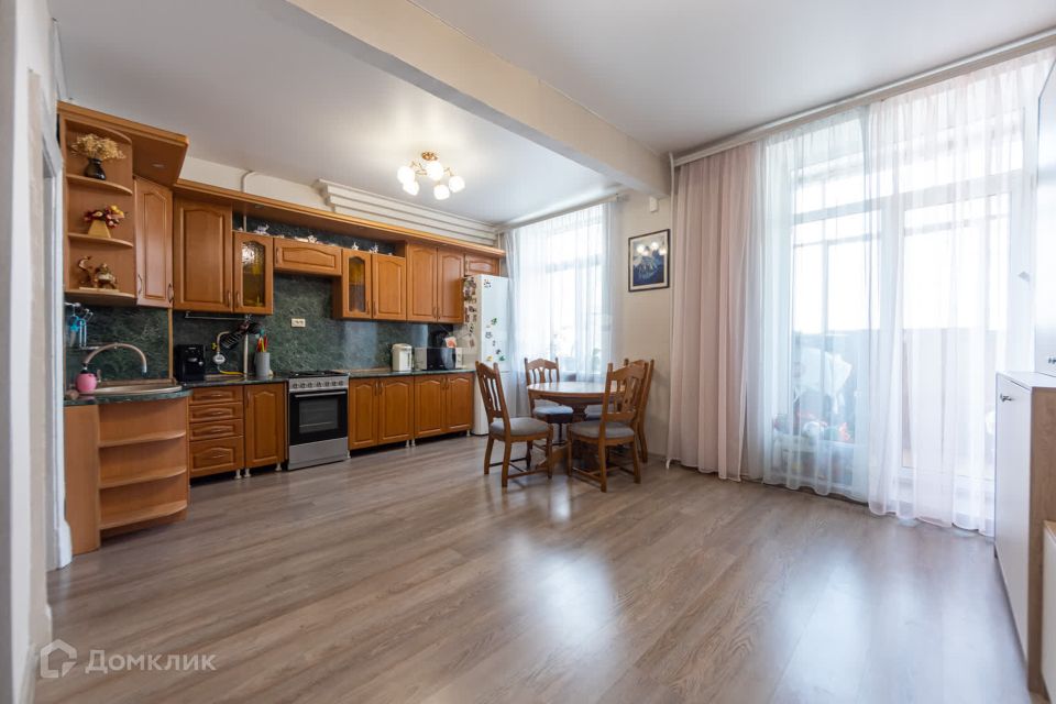 Продаётся 2-комнатная квартира, 56.2 м²