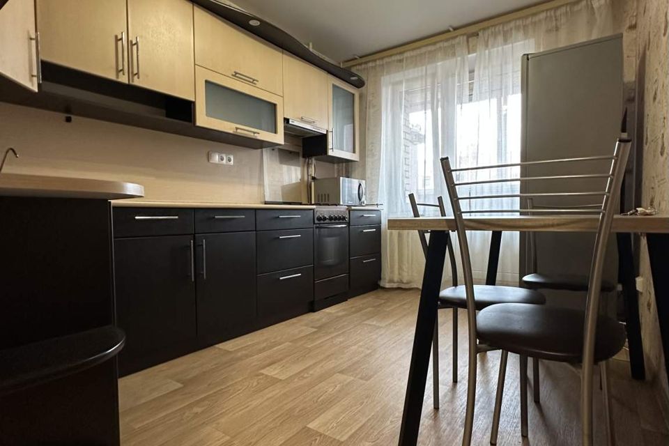 Сдаётся 1-комнатная квартира, 39 м²
