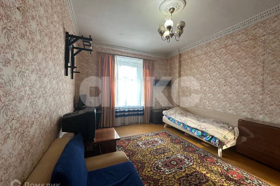 Продаётся 1-комнатная квартира, 41.9 м²