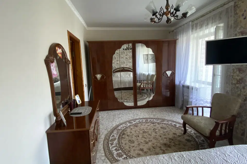 Продаётся 3-комнатная квартира, 102.5 м²