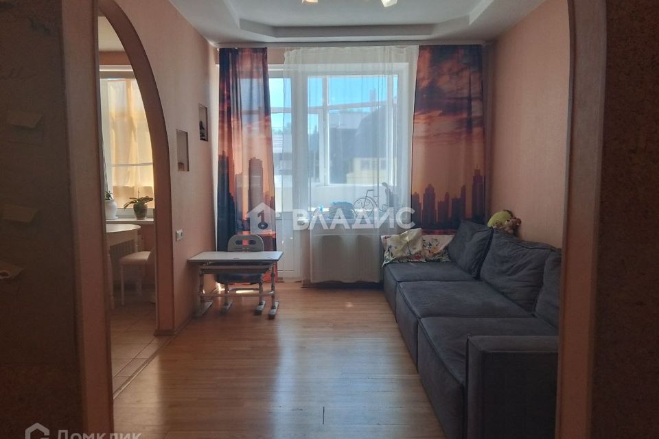 Продаётся 4-комнатная квартира, 76.8 м²