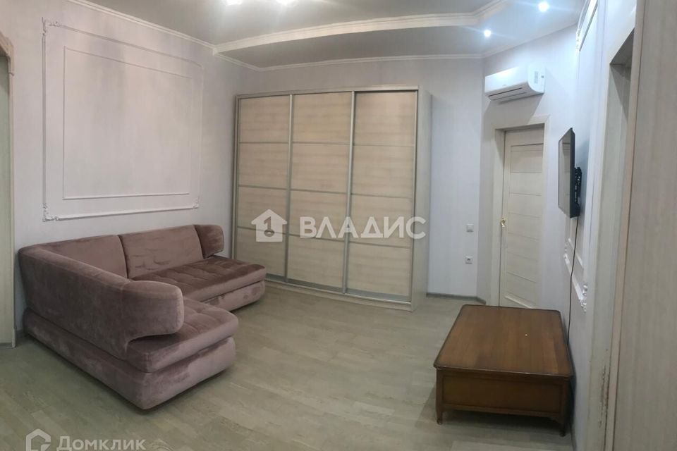 Продаётся 3-комнатная квартира, 70.8 м²
