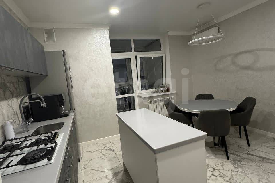Продаётся 3-комнатная квартира, 90.4 м²