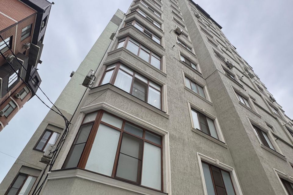 Продаётся 3-комнатная квартира, 106 м²