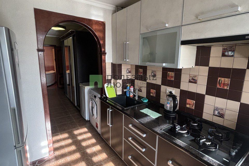 Продаётся 3-комнатная квартира, 61.4 м²