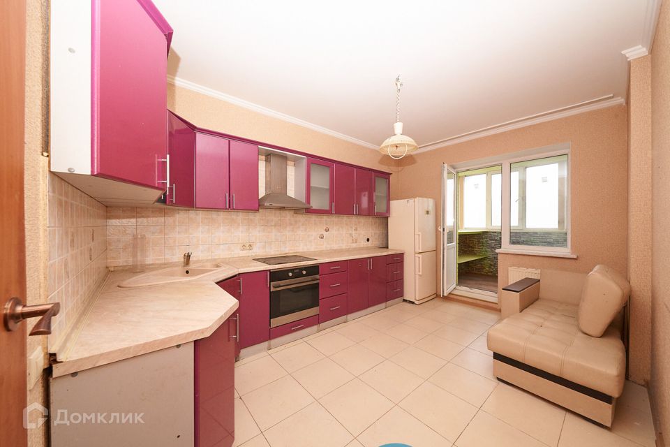 Продаётся 4-комнатная квартира, 140 м²