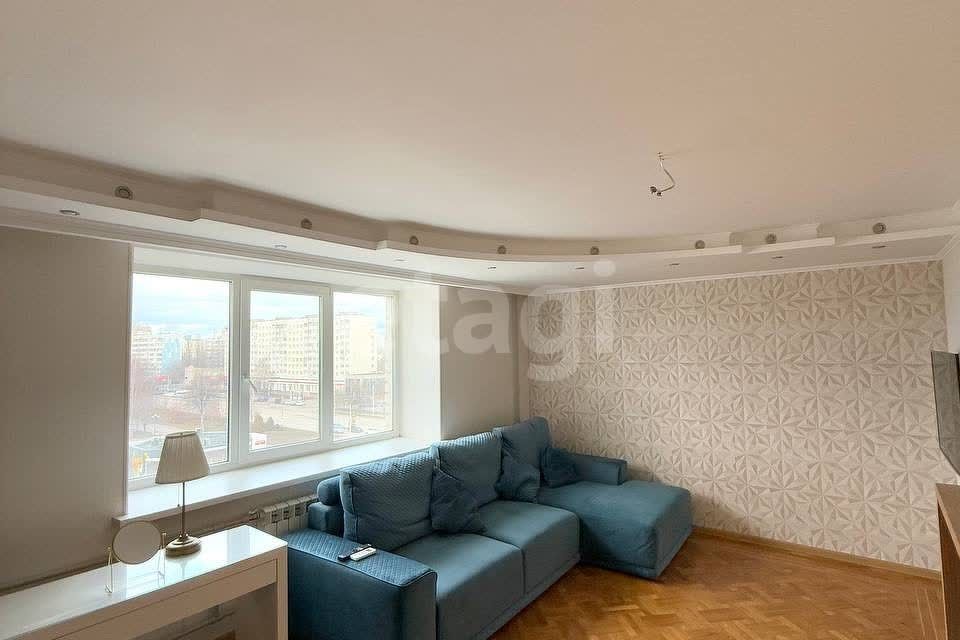 Продаётся 4-комнатная квартира, 79.3 м²