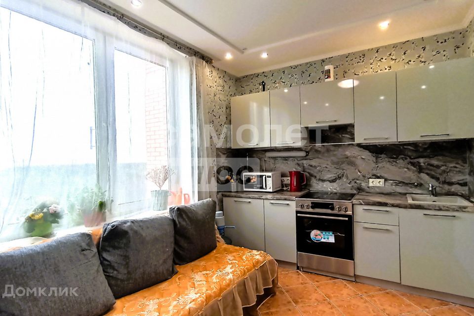 Продаётся 2-комнатная квартира, 71.8 м²