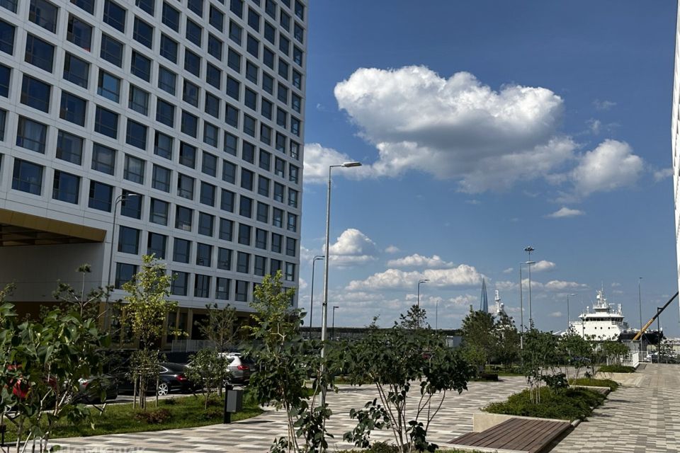 Продаётся 4-комнатная квартира, 105.9 м²